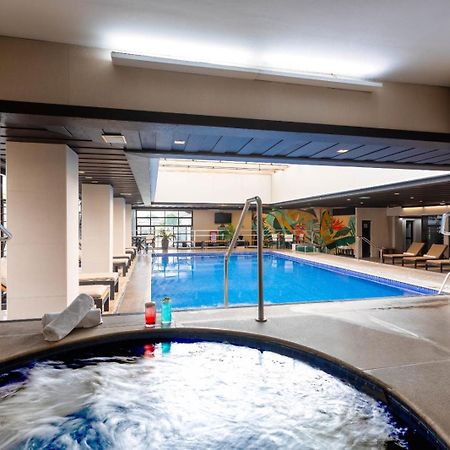 欧鲁米纳斯宫酒店 贝洛哈里桑塔 外观 照片 Spa at the hotel