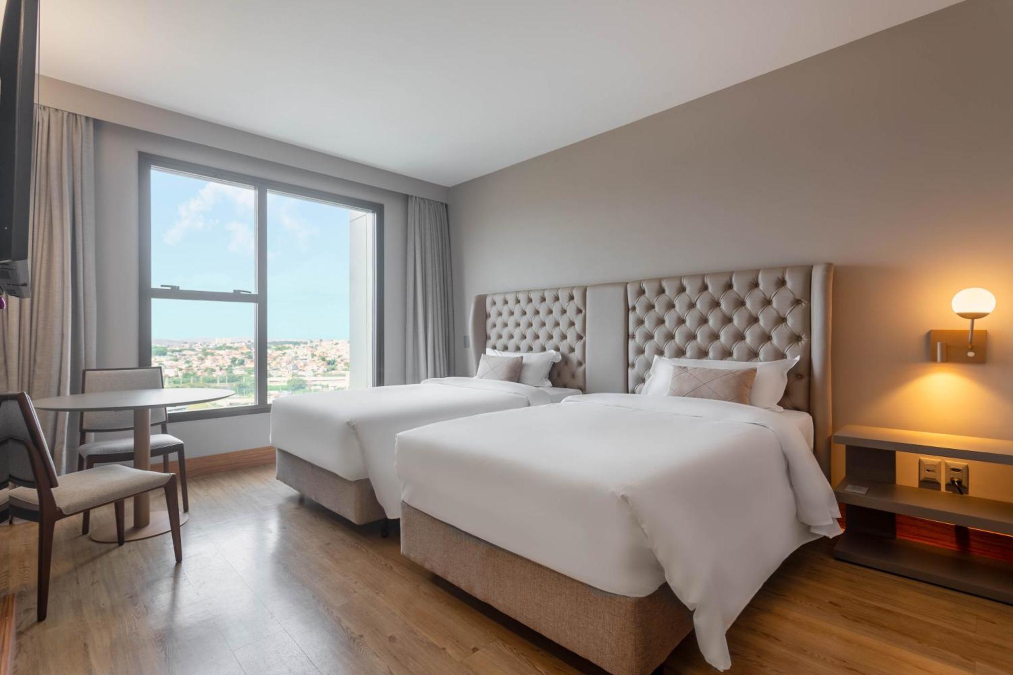 欧鲁米纳斯宫酒店 贝洛哈里桑塔 外观 照片 Deluxe room